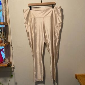Fabletics Cream Metallic Oasis Shine High Waisted Pocket 7/8 Leggings Sz 4X NEW